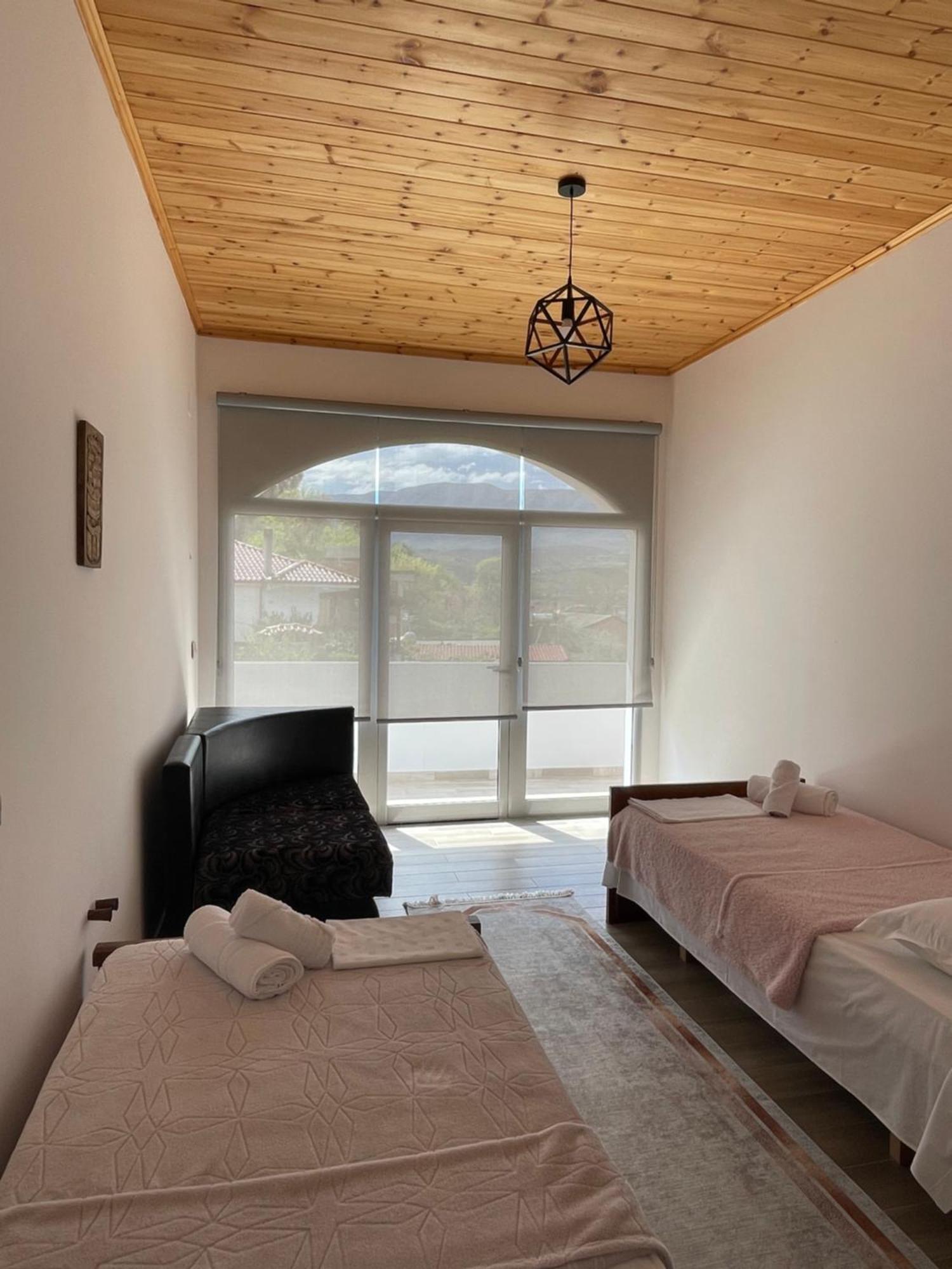 Georgemishel Guest House Берат Экстерьер фото